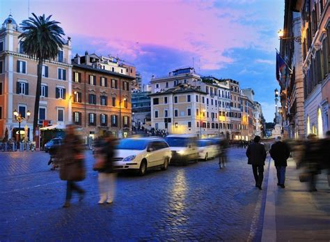 Shopping near the Spanish Steps: Exploring Rome’s Style.